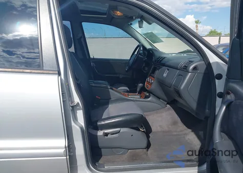 2003 Mercedes-Benz Ml 320 из США, поврежденный, VIN 4JGAB54E63A392610